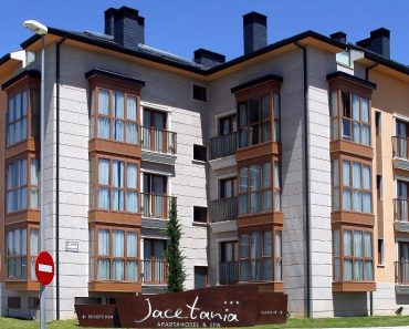 Si buscas apartamento en Jaca, alójate en el Apartahotel Jacetania