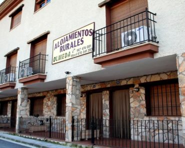 Alojamiento rural en Alcalá del Júcar. Completo, acogedor y a buen precio