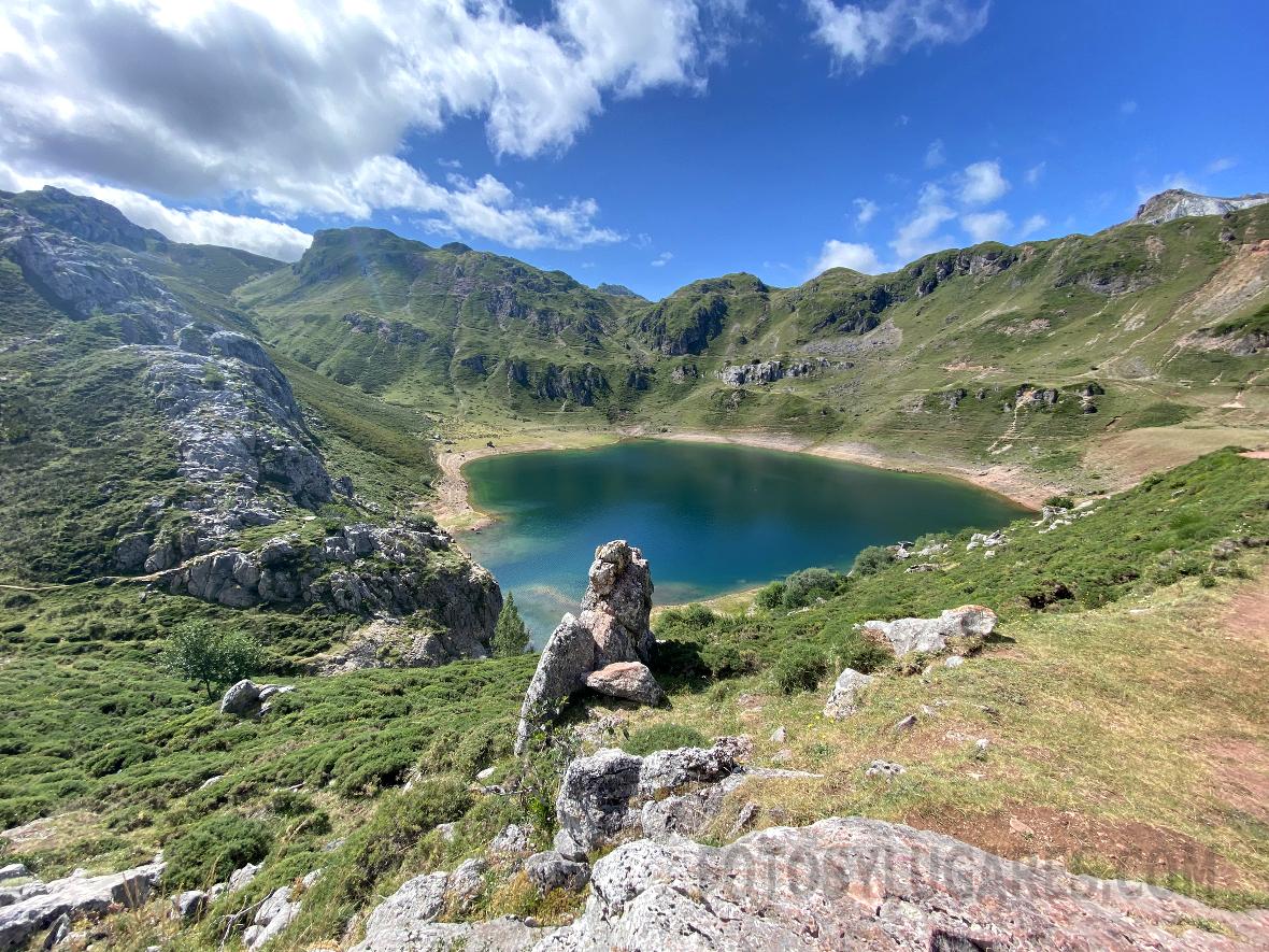 Lago de la cueva en Somiedo (Asturias)